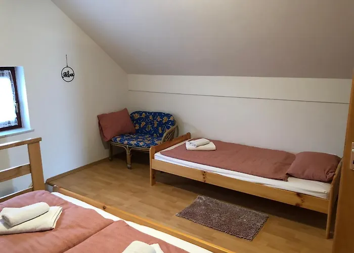 Sweet Hideout * Filovci