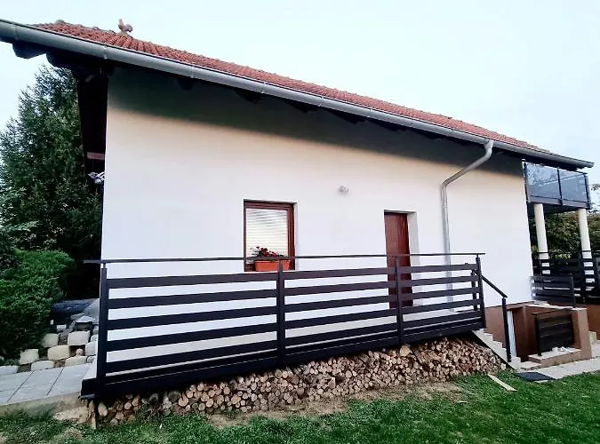 Sweet Hideout * Filovci